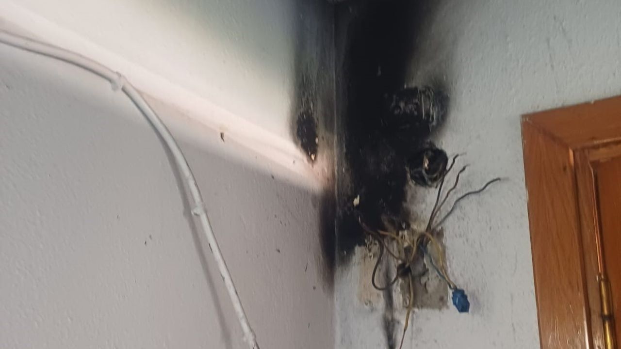 Elektrik kontağından çıkan yangın korkuttu!