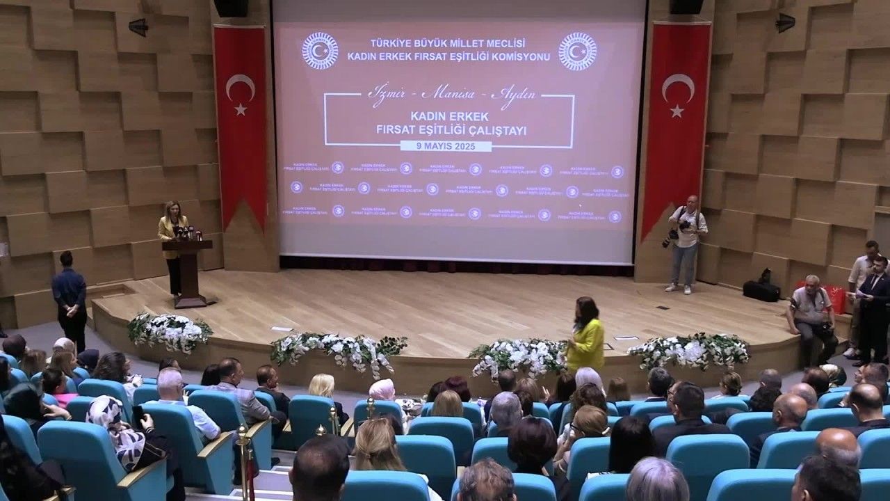 İzmir’de "Kadın Erkek Fırsat Eşitliği Çalıştayı" düzenlendi