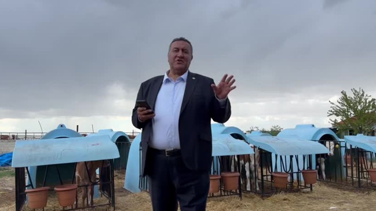 Ömer Fethi Gürer'den iktidarın tarım politikalarına tepki: "Üreticimiz borç batağında, hayvanları icra yoluyla satılıyor"
