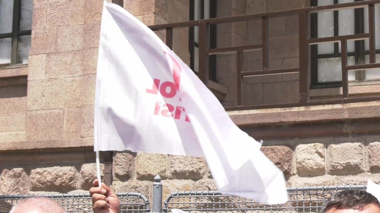 PKK’nın fesih kararı... Remzi Çayır: “İki dili, iki toplumu zemin kabul ederseniz, 10-20 yıl sonra teröristin silahla yapamadığını Meclis’te kendi elinizle yaparsınız”