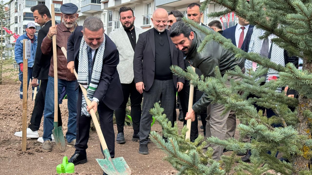 SİNCAN’DA ŞEHİT FİLİSTİNLİ GAZETECİLER İÇİN HATIRA ORMANI OLUŞTURULDU