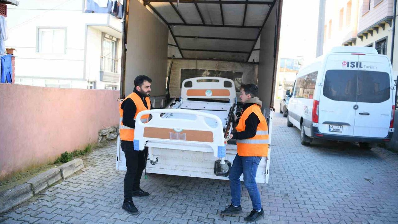2025 yılında ihtiyaç sahiplerine kırtasiyeden hasta yatağına kadar sosyal yardım