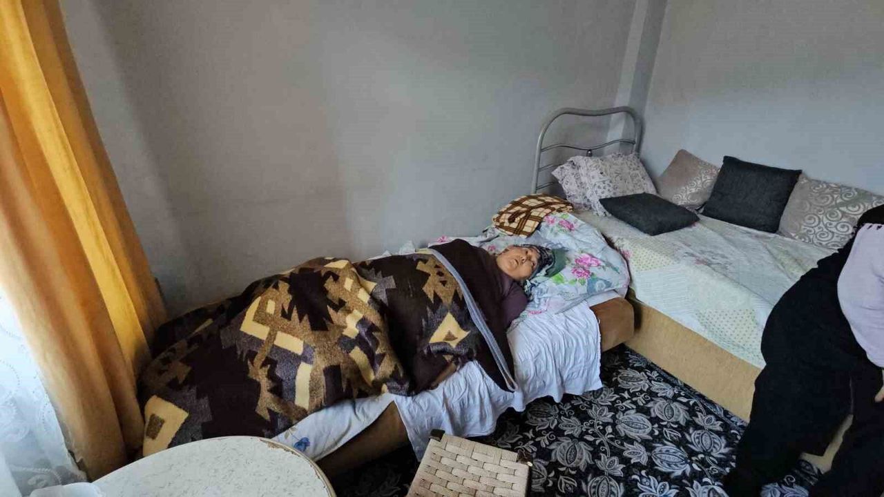İHA'nın haberi ses getirdi: Yatağa bağımlı yaşlı kadın koruma altına alındı