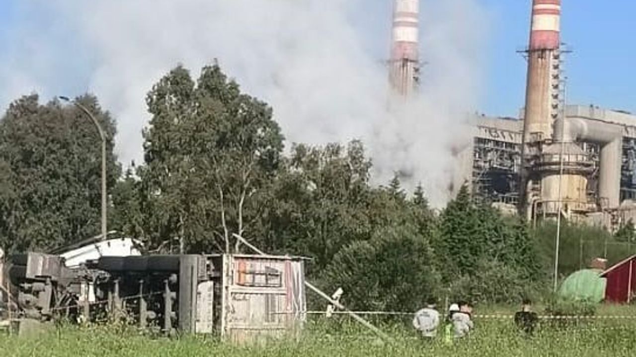 Yatağan'da kömür yüklü kamyon devrildi: 1 yaralı