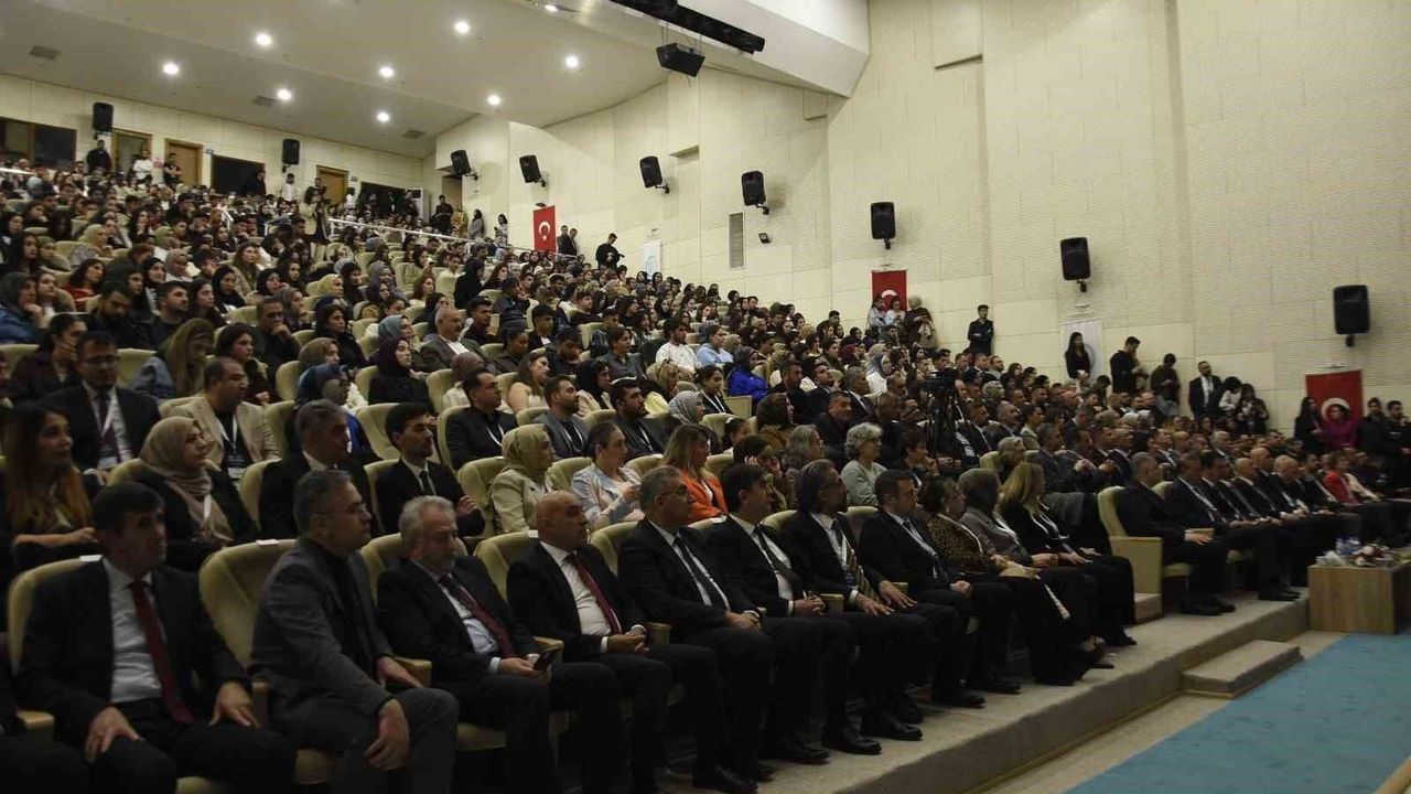 Bitlis'te bilim ve sağlık buluşması