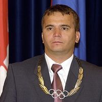 Dünyaları kaldıran Naim Süleymanoğlu kimdir?