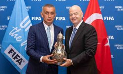 TFF Başkanı Hacıosmanoğlu, FIFA Başkanı Infantino ile buluştu