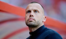 Liverpool'da Heitinga hamlesi tartışılıyor