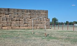 Futbol sahaları harman yeri oldu