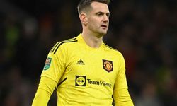 Manchester United Heaton'un sözleşmesini uzattı