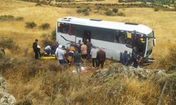 Düğün yolunda faciaya ramak kaldı: 20'ye yakın yaralı