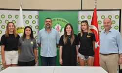 Manisa BBSK Kadın Voleybol Takımı transferlere devam ediyor