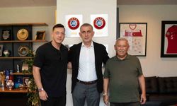 Mesut Özil ve İrfan Gündüz'den TFF Başkanı Hacıosmanoğlu'na ziyaret