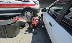 Otomobille çarpışan motosiklet sürücüsü yaralandı