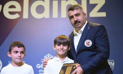 Yaz Akademisi'nde eğitim gören çocuklar sertifikalarını aldı