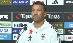 Giovanni van Bronckhorst: Gruplara kalmak istiyoruz