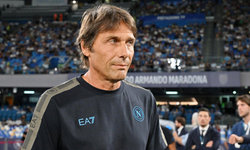 Conte’li Napoli ilk maçında ağır yara aldı