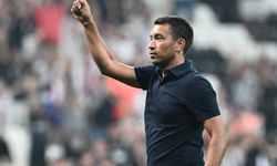 Giovanni van Bronckhorst, kadroyu bozmadı