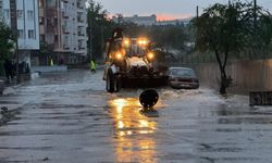 Ankara sağanak yağışa teslim oldu