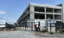 Fabrika inşaatında göçük meydana geldi