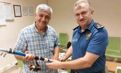 Balık tutkunu polise meslektaşlarından büyük jest