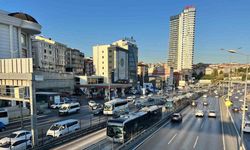 Metrobüs hattında facia kıl payı atlatıldı