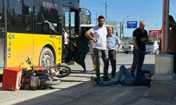 Otobüs ve motosiklet çarpıştı: 1 yaralı