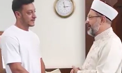 Mesut Özil ve Diyanet İşleri Başkanı Ali Erbaş bir araya geldi