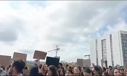 Ayşenur Halil'in okul arkadaşlarından protesto