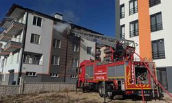 Apartman dairesinde çıkan yangın korku dolu anlar yaşattı