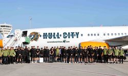 Hull City, hazırlık kampı için Antalya’ya geldi