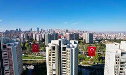 Şehir kırmızı beyaza büründü