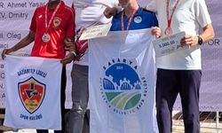 Uluslararası maratonda birincilik kazandı