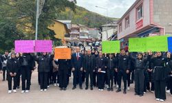 Üniversite öğrencilerinden kadına yönelik şiddete tepki