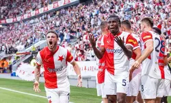 Slavia Prag, ligde rakip tanımıyor