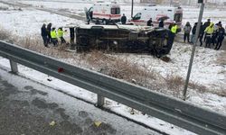 Muş'ta servis minibüsü devrildi: 16 Yaralı