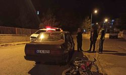 Motosiklet ile otomobil çarpıştı: 2 yaralı