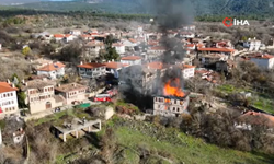 350 Yıllık tarihi konak alevlere teslim oldu