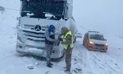 Kar nedeniyle 600 kişi mahsur kaldı