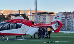 Silahla yaralanan genç, ambulans helikopterle taşındı