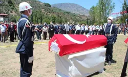 Şehit Jandarma Uzman Çavuş Nurettin Yaşar, törenle son yolculuğuna uğurlandı