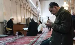 MİT Başkanı İbrahim Kalın, Emevi Camii'nde dua etti