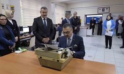 10 parmak klavye şampiyonası düzenlendi