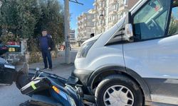 Motosiklet ile kamyonet çarpıştı! 1 yaralı