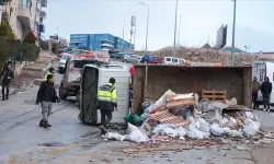 Kamyon kontrolden çıktı 11 aracı biçti, ortalık savaş alanına döndü!