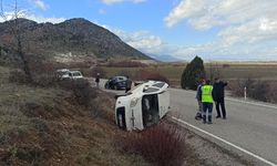 Hafif ticari araç ile otomobilin çarpıştığı kazada 1 kişi yaralandı