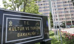 Bakanlıktan açıklama: Şiir değil çizgi roman versiyonuna içerik kısıtlaması