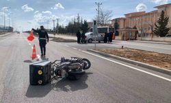 Motosiklet ile hafif ticari araç çarpıştı: 1 ölü, 1 yaralı