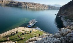 Gerger Kanyonları, ziyaretçilerini kendine hayran bırakıyor