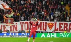 Muslera tribünlerle barıştı, tarihi bir rekora imza attı